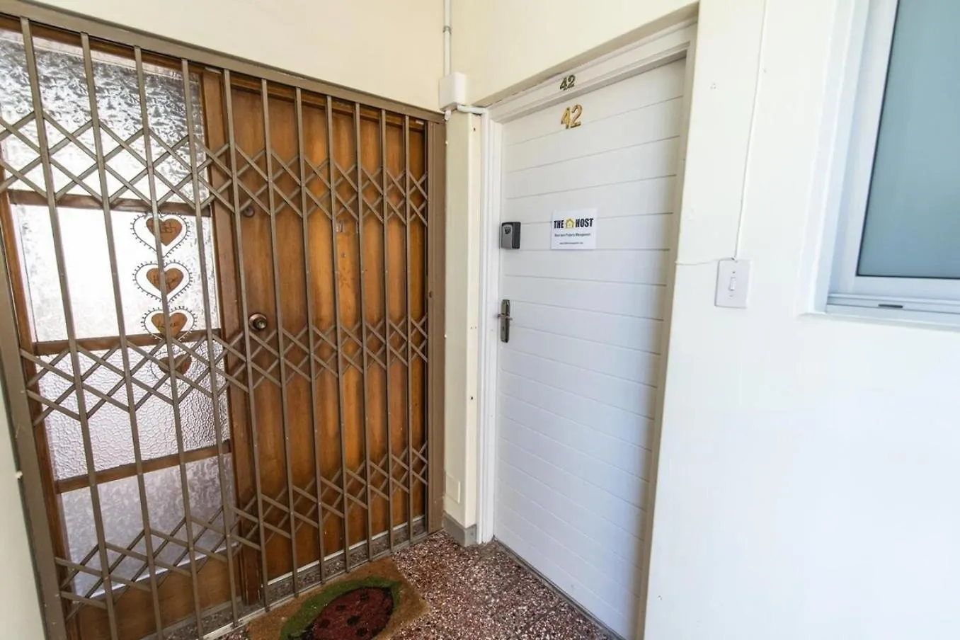 Tivoli Luxury Beach Apartment Port Elizabeth