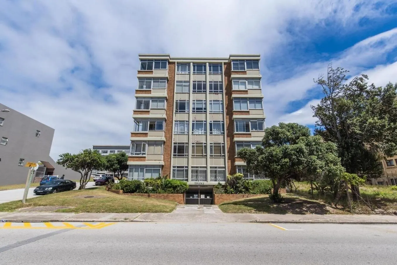 Tivoli Luxury Beach Apartment Port Elizabeth South Africa