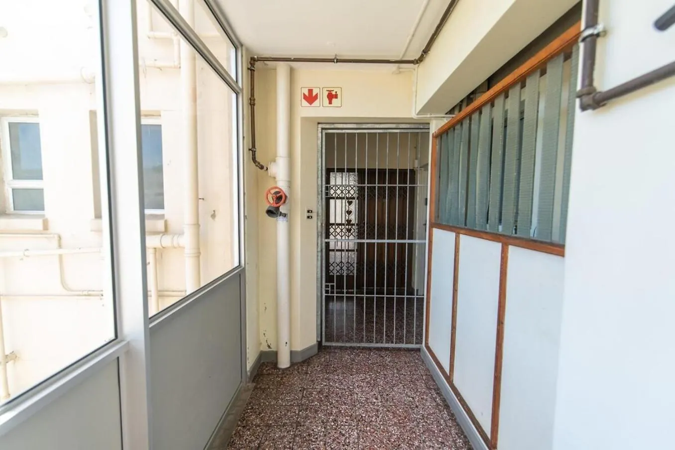 Tivoli Luxury Beach Apartment Port Elizabeth