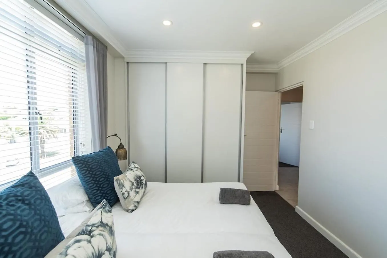 Tivoli Luxury Beach Apartment Port Elizabeth